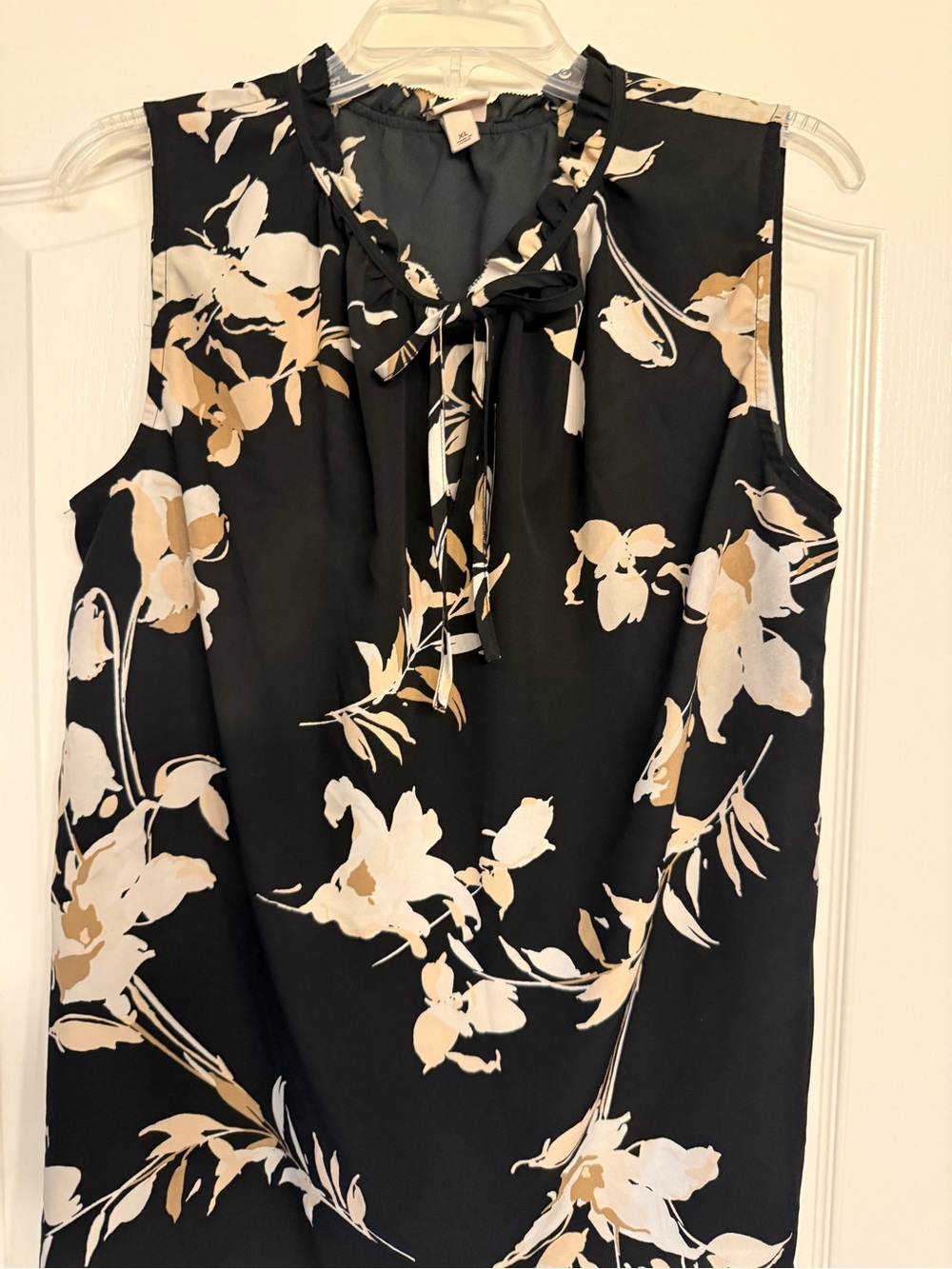 Merona Black Floral Sleeveless Blouse XL Ruffle Tie Neck Flowy Lightweight Top - Picture 12 of 16
